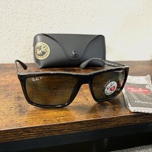 Ray-Ban polarized sunglasses (RB4228). Polished and matte black frame/green lens